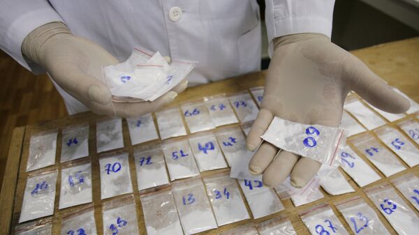 Экспертное исследование наркотических веществ. - Sputnik Тоҷикистон