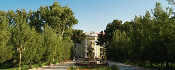 Гостиница Бахористом в городе Худжанд, архивное фото Гостиница Бахористом в городе Худжанд, архивное фото - Sputnik Тоҷикистон