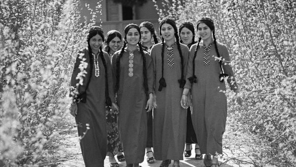 Девушки-таджички - Sputnik Таджикистан