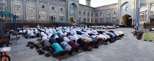 Празднование Рамазана в Душанбе Празднование Рамазана в Душанбе - Sputnik Тоҷикистон