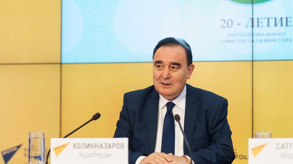 Глава центра стратегических исследований Таджикистана бывший министр иностранных дел Холикназаров Худоберди - Sputnik Таджикистан