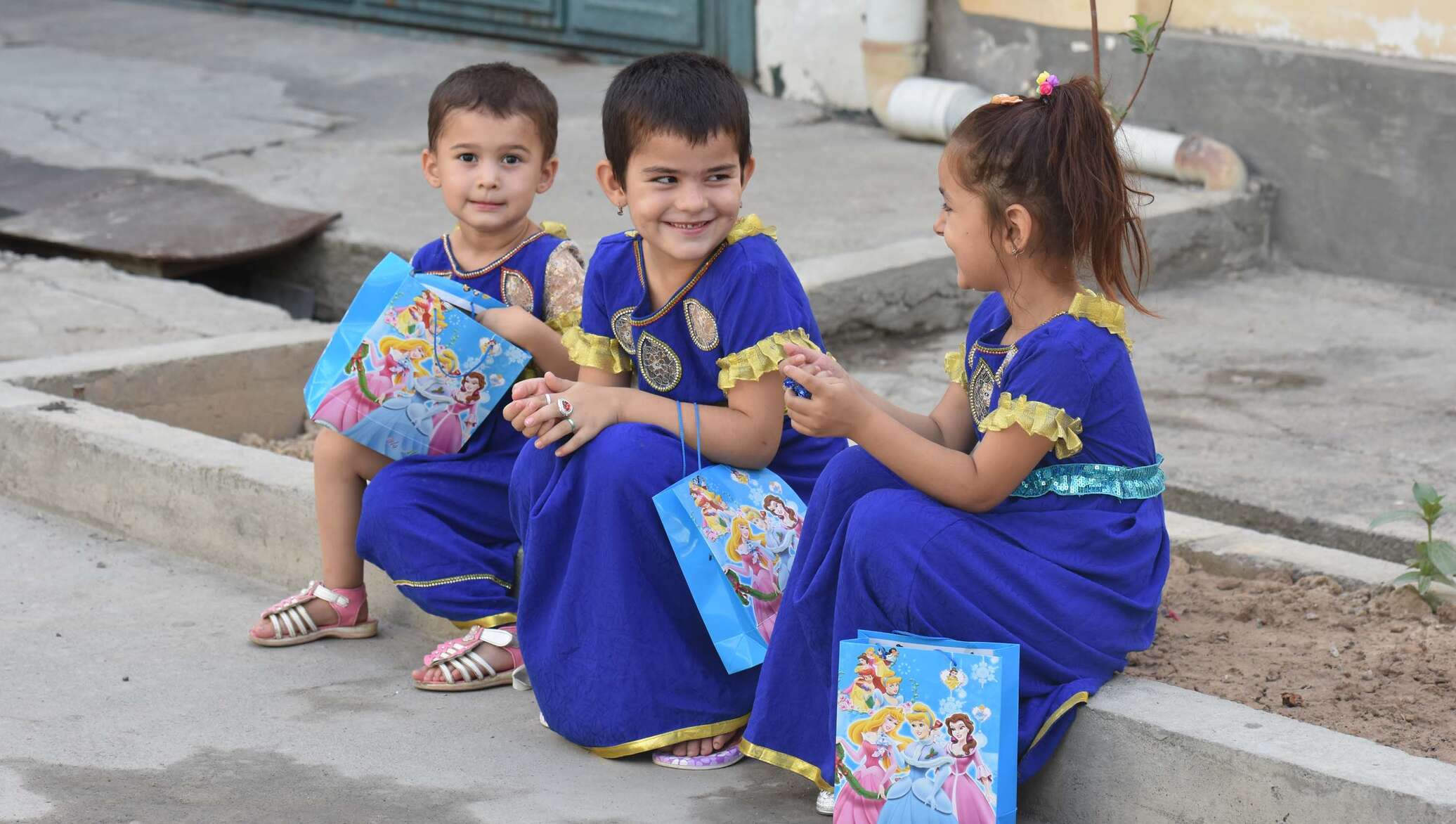 Ураза в таджикистане. Дети в Душанбе. Дети таджики. Маленькие таджикские дети. Праздник детей в Душанбе.