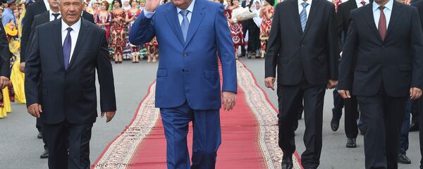 Эмомалӣ Раҳмон дар Ваҳдат - Sputnik Тоҷикистон