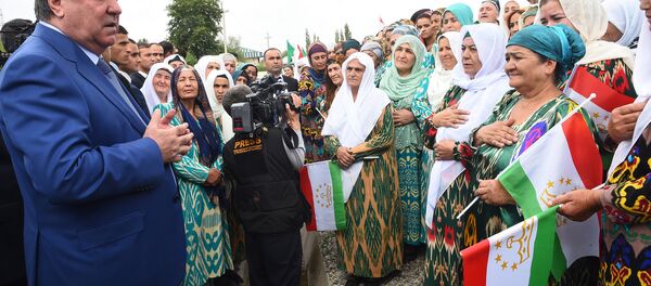 Посещение Вахдата президентом РТ Эмомали Рахмоном - Sputnik Тоҷикистон