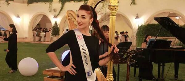 Зулайхо Носирова представляет Таджикистан в мировом конкурсе красоты World Beauty Queen 2017 - Sputnik Таджикистан