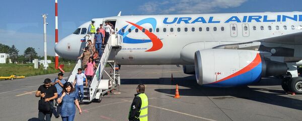 Самолет авиакомпании Уральские авиалинии, архивное фото - Sputnik Таджикистан