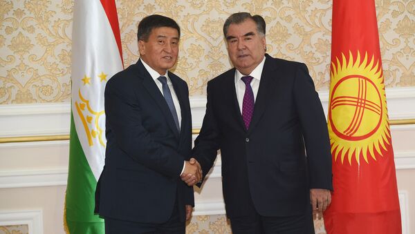 Эмомали Рахмон с Жээнбековым Сооронбаем, архивное фото - Sputnik Таджикистан