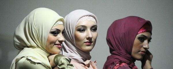 Девушки мусульманки, архивное фото - Sputnik Тоҷикистон