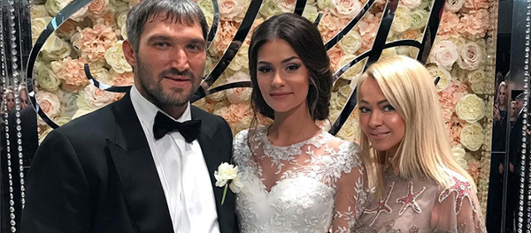 Хоккеист Александр Овечкин сыграл свадьбу с Анастасией Шубской - Sputnik Таджикистан