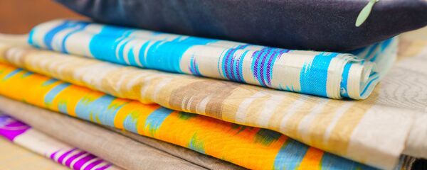 Ткани из атласа Ткани из атласа - Sputnik Таджикистан