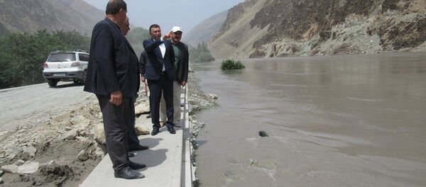 Премьер министр Таджикистана Кохир Расулзада посетил Дарваз после селевого потока Премьер министр Таджикистана Кохир Расулзада посетил Дарваз после селевого потока - Sputnik Тоҷикистон