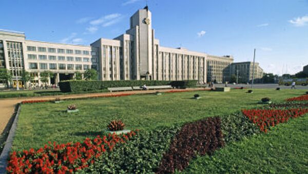 Здание парламента Республики Белоруссии в городе Минске - Sputnik Таджикистан