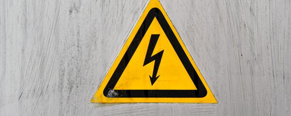 Табличка высокое напряжение, архивное фото - Sputnik Тоҷикистон