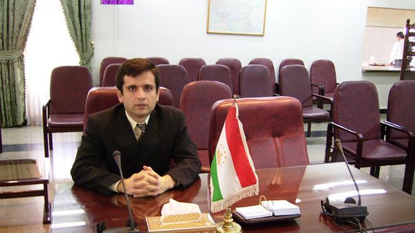 Мирзошариф Ҷалолов, сафири ҶТ дар Ҳинд, Непал ва Ҷумҳурии Бангладеш, акс аз бойгонӣ - Sputnik Тоҷикистон