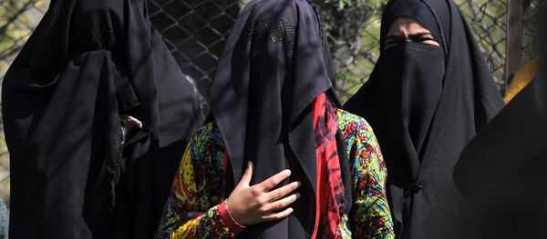 Мусульманки, архивное фото Мусульманки, архивное фото - Sputnik Тоҷикистон