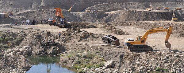 Разработка новых месторождений золота, архивное фото Разработка новых месторождений золота, архивное фото - Sputnik Тоҷикистон