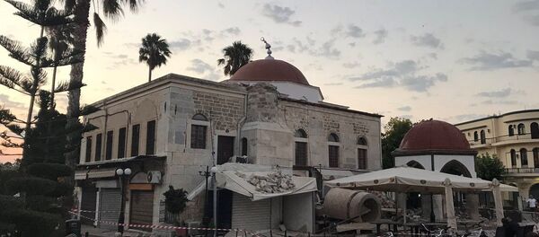 Пострадавшая от землетрясения в Греции мечеть Пострадавшая от землетрясения в Греции мечеть - Sputnik Таджикистан