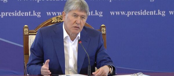 Госдеп подталкивал Узбекистан к конфликту с Кыргызстаном — Атамбаев - Sputnik Таджикистан