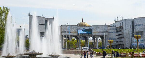 Фонтаны в Бишкеке, архивное фото Фонтаны в Бишкеке, архивное фото - Sputnik Таджикистан