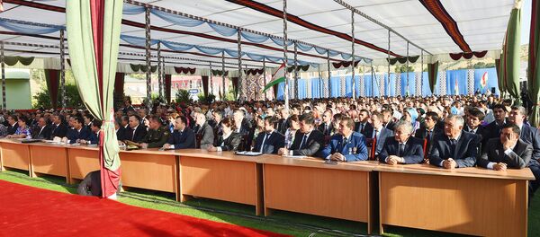 Дидори Эмомалӣ Раҳмон  бо фаъолони ноҳияи Балҷувон - Sputnik Тоҷикистон