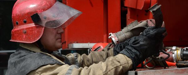 Пожарный, архивное фото - Sputnik Таджикистан