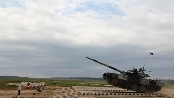 Таджикистанский танк на Танковом биатлоне - Sputnik Таджикистан