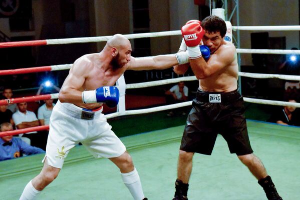 Шерали Мамадалиев и Максуд Джумаев на боксерском турнире Таджикистан vs Узбекистан - Sputnik Таджикистан