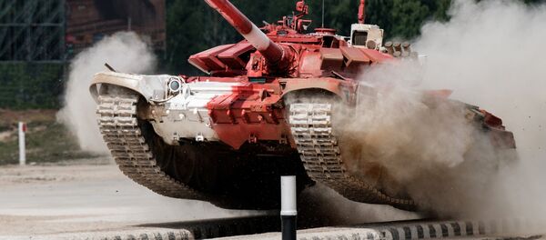 Танк Российской команды на Армейских международных Игр-2017 по танковому биатлону - Sputnik Таджикистан