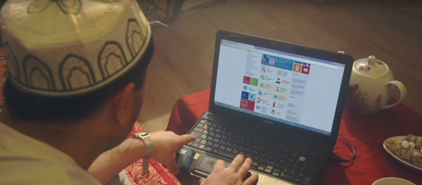 Акс аз навори Бунгоҳи муҳоҷиратӣ дар Маскав дар Ютуб - Sputnik Тоҷикистон