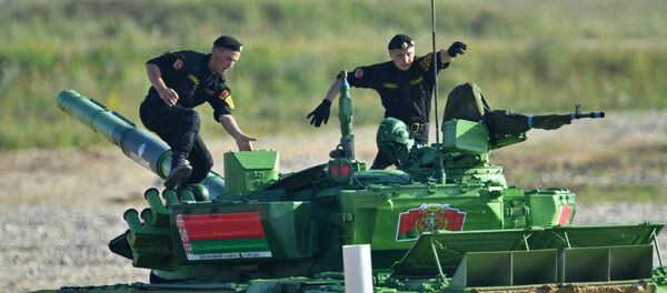 Финал конкурса Танковый биатлон 2017 - Sputnik Таджикистан