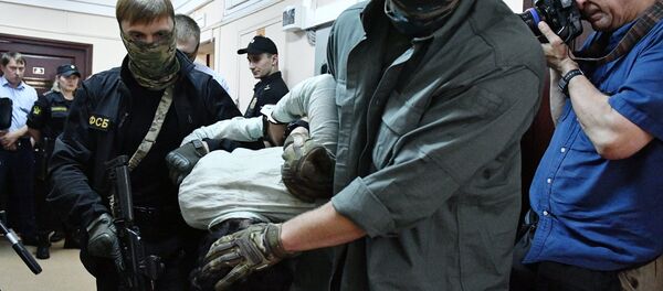 Рассмотрение ходатайства следствия об аресте подозреваемых в подготовке взрывов в Москве, Давранзод Сиёвуши Рассмотрение ходатайства следствия об аресте подозреваемых в подготовке взрывов в Москве, Давранзод Сиёвуши - Sputnik Тоҷикистон