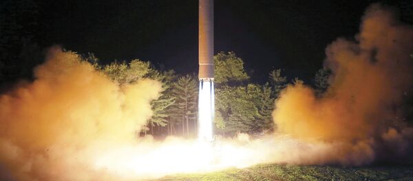 Межконтинентальная баллистических ракета в Северной Корее, архивное фото Межконтинентальная баллистических ракета в Северной Корее, архивное фото - Sputnik Таджикистан