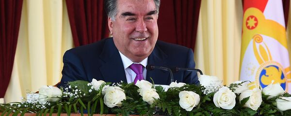 Президент Таджикистана Эмомали Рахмон, архивное фото Президент Таджикистана Эмомали Рахмон, архивное фото - Sputnik Таджикистан