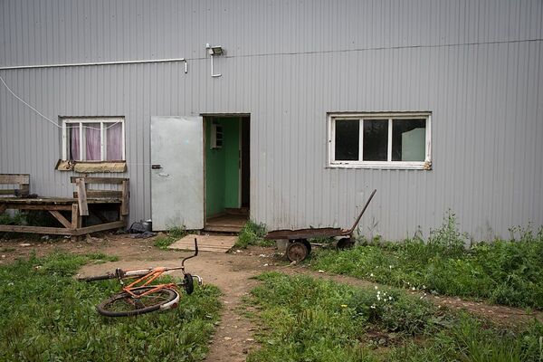 В общежитии сотрудников фермы ООО “Славянка М,” В общежитии сотрудников фермы ООО “Славянка М,” - Sputnik Таджикистан