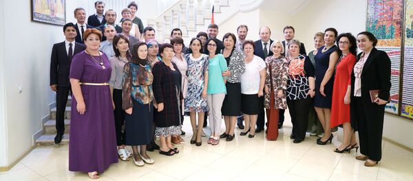 Преподавательский состав из РФ который отправляется в РТ учить таджикских детей - Sputnik Таджикистан