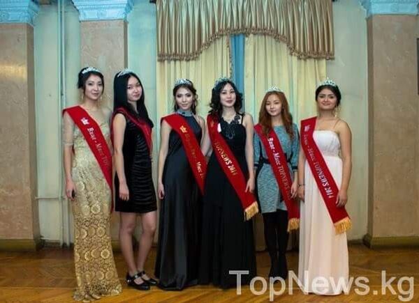 Сара Саидасаова дар озмуни зебоии соли 2015 Сара Саидасаова дар озмуни зебоии соли 2015 - Sputnik Тоҷикистон