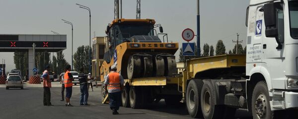 Ремонт дороги, архивное фото - Sputnik Тоҷикистон