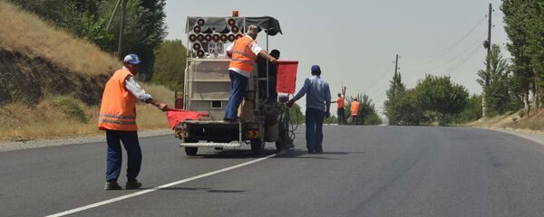Ремонт дороги, архивное фото - Sputnik Тоҷикистон