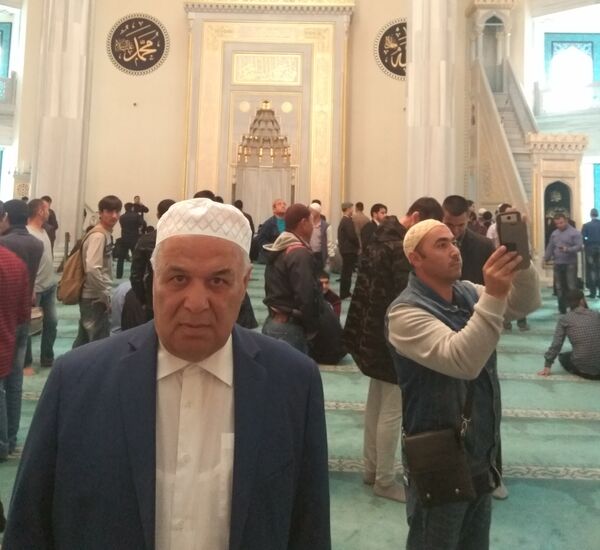 Таджик-богослов, 20 раз побывавший в хадже: я ездил в Мекку, как в отпуск Таджик-богослов, 20 раз побывавший в хадже: я ездил в Мекку, как в отпуск - Sputnik Таджикистан