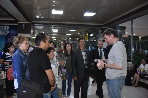 Приехавшие в Таджикистан учителя из России - Sputnik Таджикистан