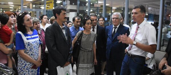 Омӯзгорони рус дар Душанбе - Sputnik Тоҷикистон