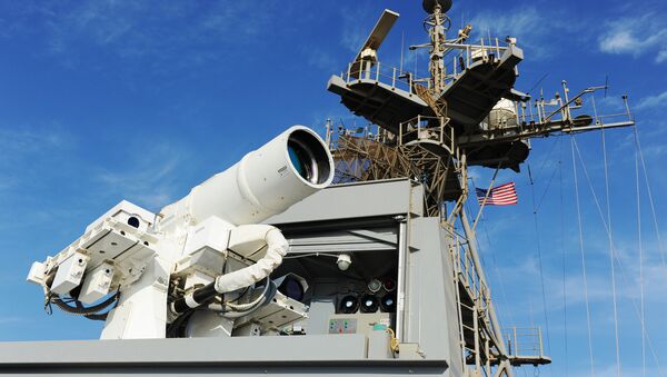 Лазерная пушка, установленная на борту корабля USS Ponce. Архивное фото - Sputnik Таджикистан