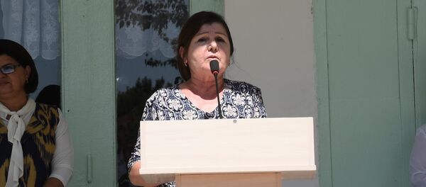 Профессор Мехринисо Нагзибекова поблагодарила Россию за учебники для таджикских детей Профессор Мехринисо Нагзибекова поблагодарила Россию за учебники для таджикских детей - Sputnik Таджикистан