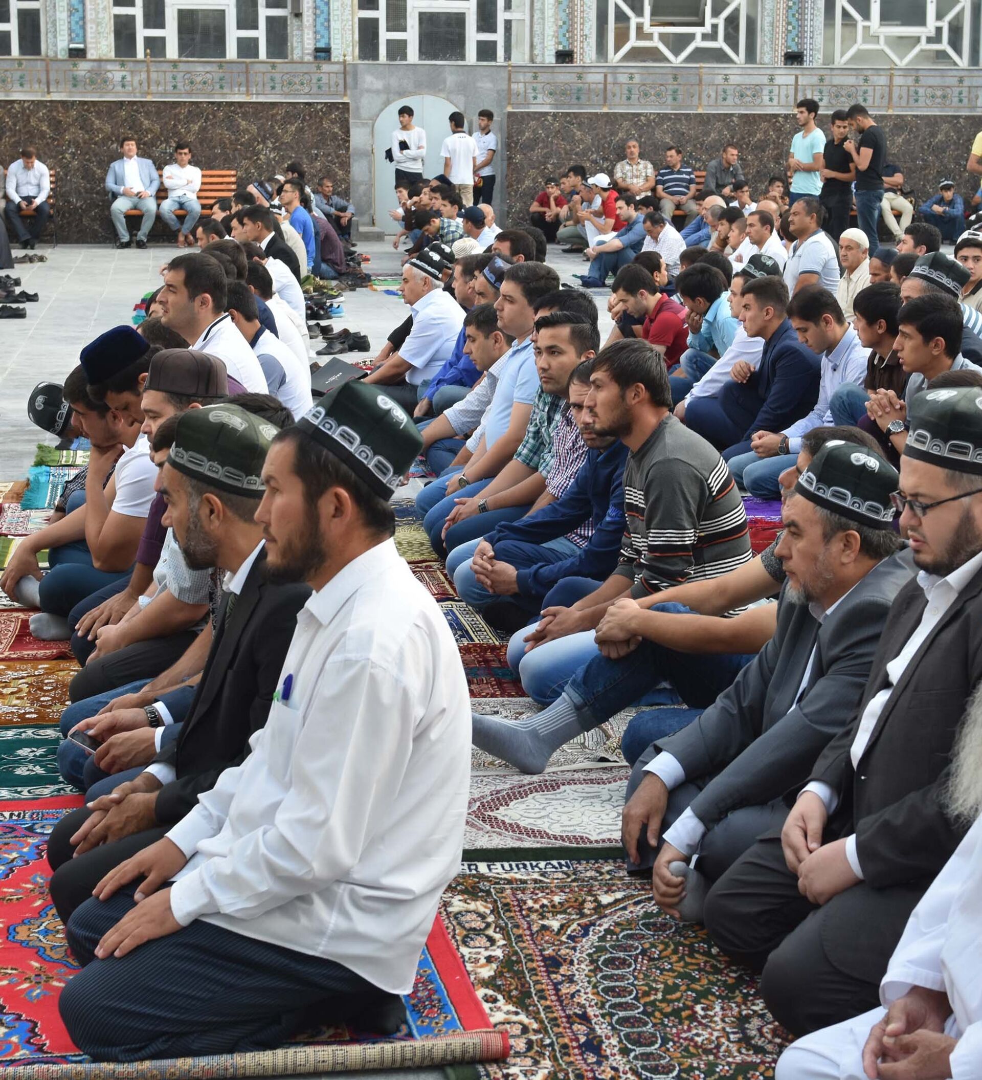 Узбекские мусульманские. Курбан байрам в Таджикистане. Таджики мусульмане.