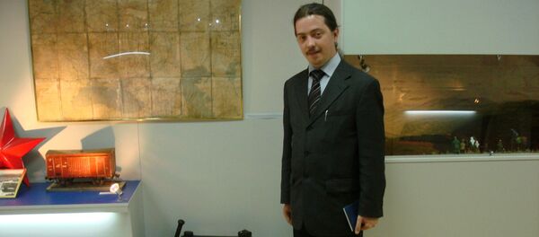 Эксперт Дмитрий Верхотуров, архивное фото Эксперт Дмитрий Верхотуров, архивное фото - Sputnik Таджикистан