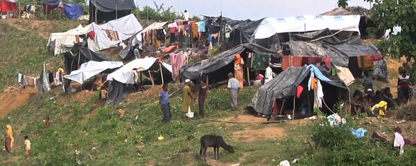 Беженцы рохинджа, бежавшие в Бангладеш из Мьянмы - Sputnik Тоҷикистон