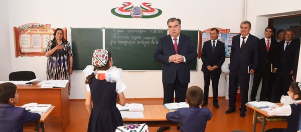 Президент Таджикистана Эмомали Рахмон в Хатлонской области - Sputnik Тоҷикистон