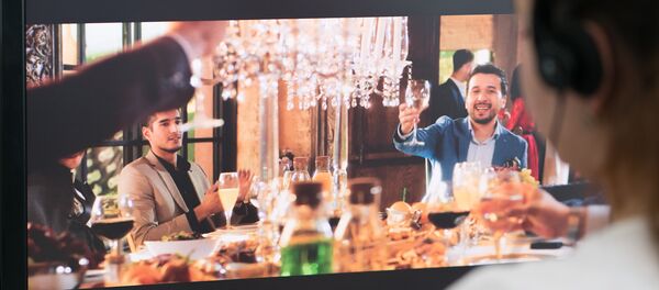 Скриншот клипа Сардора Рахимхона и таджикского исполнителя Джонибека Муродова Скриншот клипа Сардора Рахимхона и таджикского исполнителя Джонибека Муродова - Sputnik Таджикистан