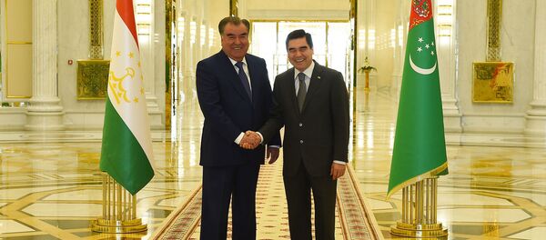 Дидори Эмомалӣ Раҳмон бо Қурбонгулӣ Бердимуҳаммадов - Sputnik Тоҷикистон