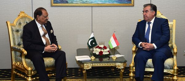 Мулоқоти раисҷумҳур Эмомалӣ Раҳмон бо раиси Ҷумҳурии Покистон - Sputnik Тоҷикистон